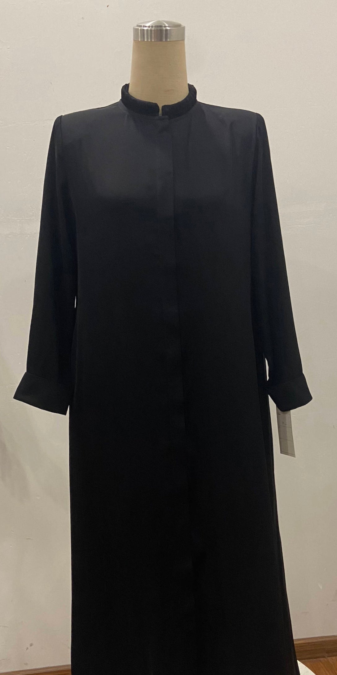 The Classic High Neck Abaya